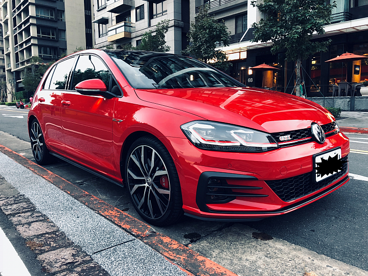 (開箱文) Golf GTI Performance - 暴風紅 (圖多)