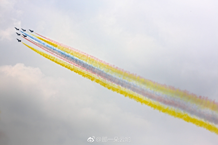 殲10戰機的美圖