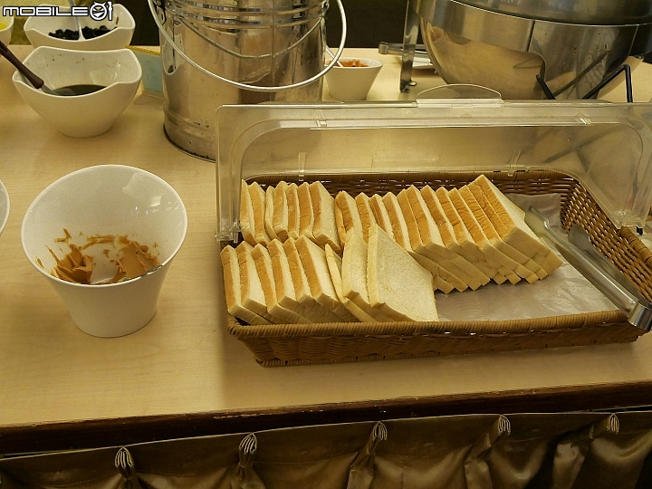 [住宿]臺東市 松夏大飯店，附宵夜場和豐盛早餐，交通方便的住宿好選擇