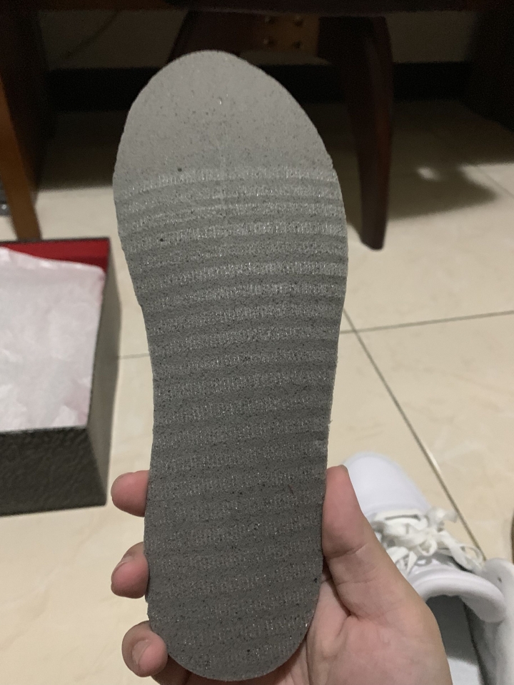 能否幫忙驗鞋，jordan 3冰底全白