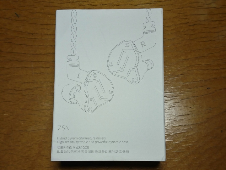 不一樣的KZ，ZSN圈鐵耳機開箱