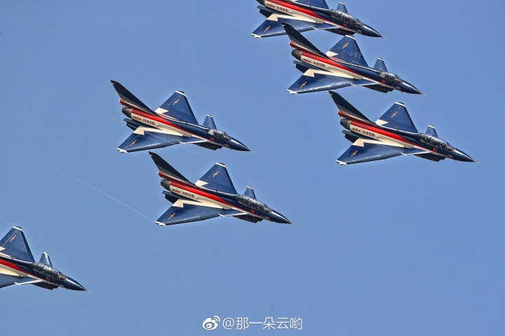 殲10戰機的美圖