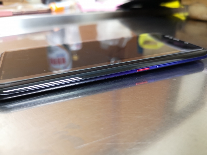 HUAWEI Mate 20 Pro不專業開箱與綠光測試結果（內附夜景比較圖）