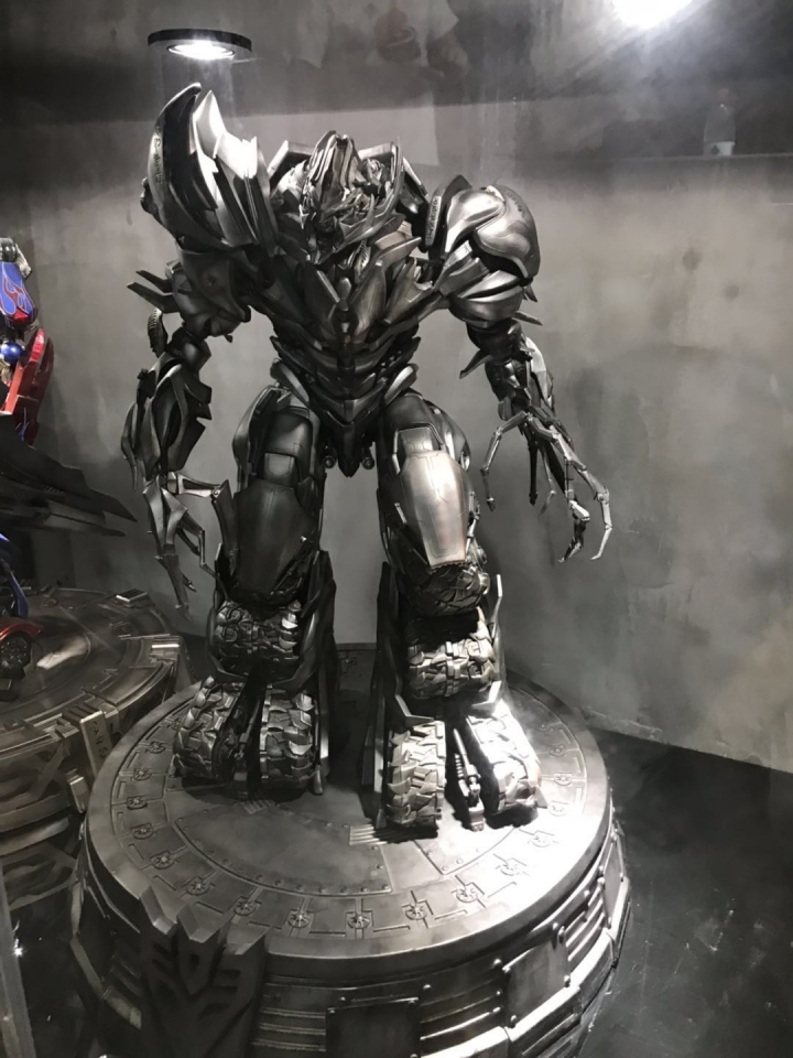 滿屋子的hottoys