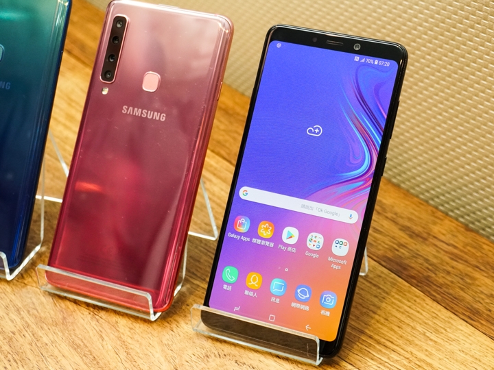 甜甜漸層色+四顆鏡頭的Galaxy A9 本週開始預購啦