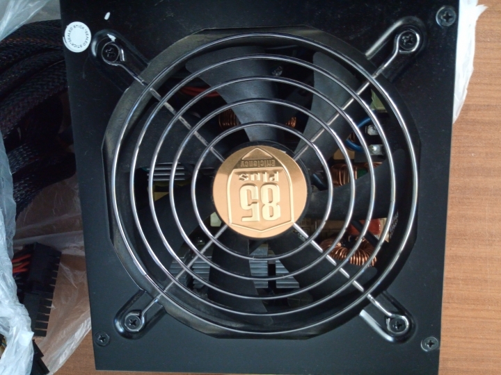 請問你們的 康舒 acbel ipower 85 550 有壞過嗎？