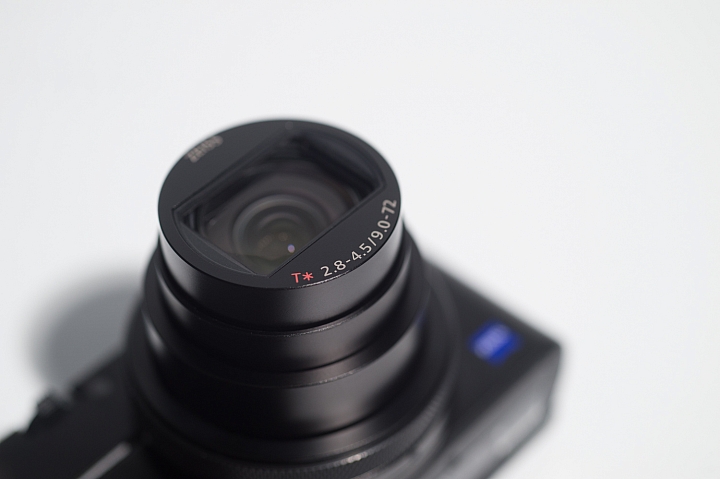 [ 開箱 ] 濃縮視野的菁華 Sony RX100m6