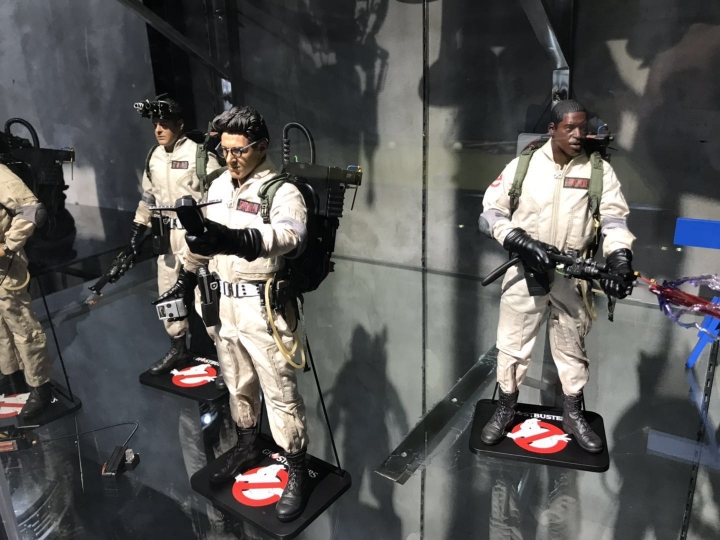 滿屋子的hottoys