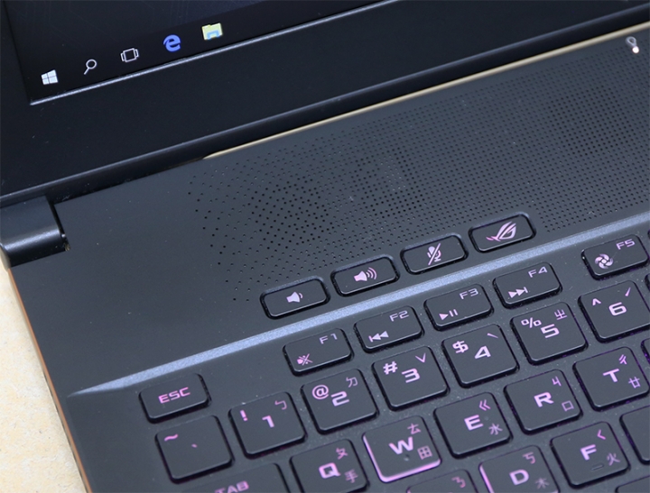 點我看大圖 我的ROG Zephyrus M GM501GS照片開箱 / 硬體小測
