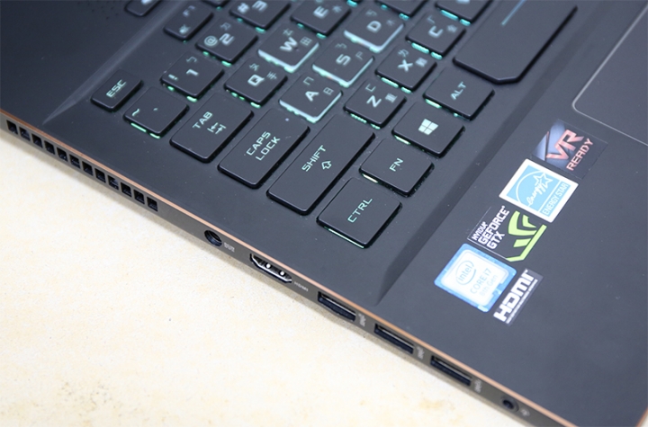 點我看大圖 我的ROG Zephyrus M GM501GS照片開箱 / 硬體小測