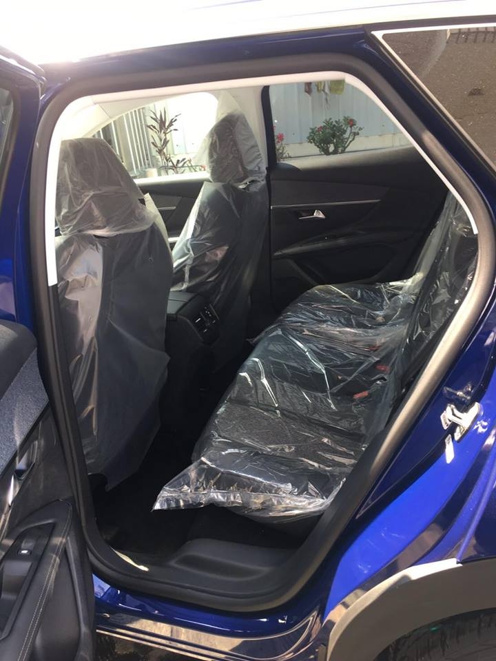 本魯歷經11種廠牌14種款式的賞車及買車之旅