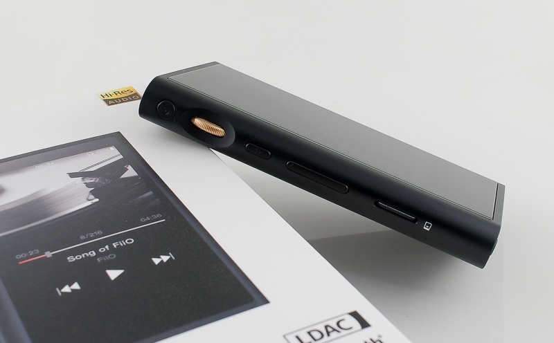 【北極熊開箱】隨身聽界的瑞士刀- FiiO M9