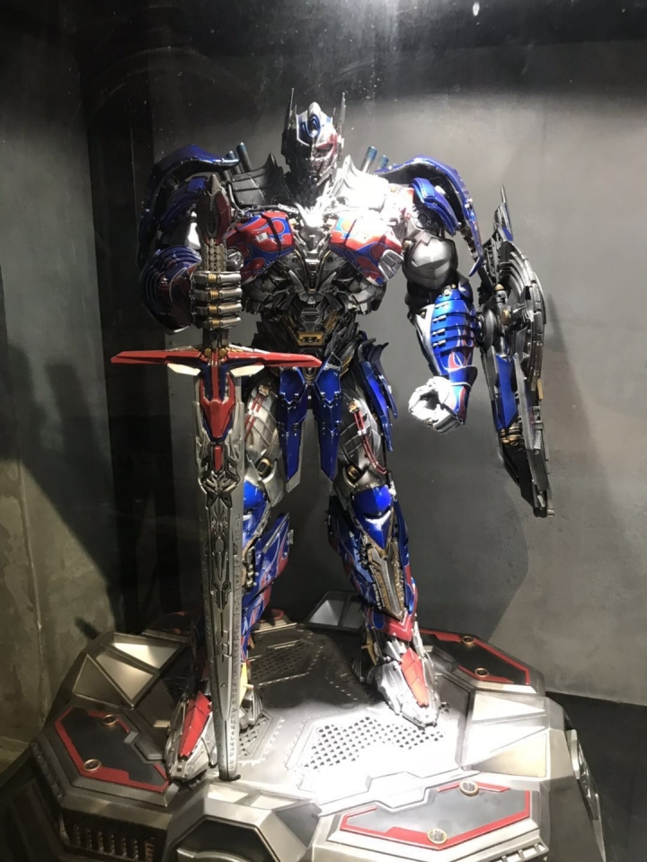 滿屋子的hottoys