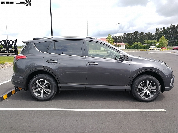 雲河灰 RAV4 簡易開箱