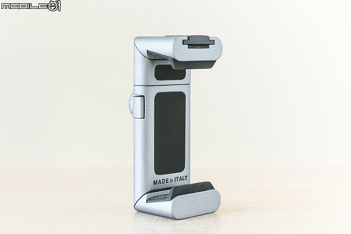Manfrotto TwistGrip Clamp 鋁合金手機夾開箱分享‧質感上乘 內建冷靴座！