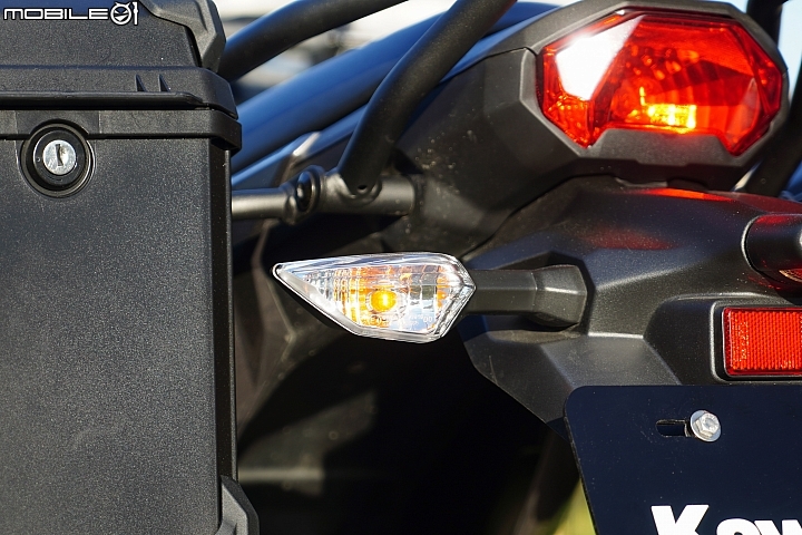 Kawasaki Versys-X 300 Tourer 配備滿載的越野旅行者