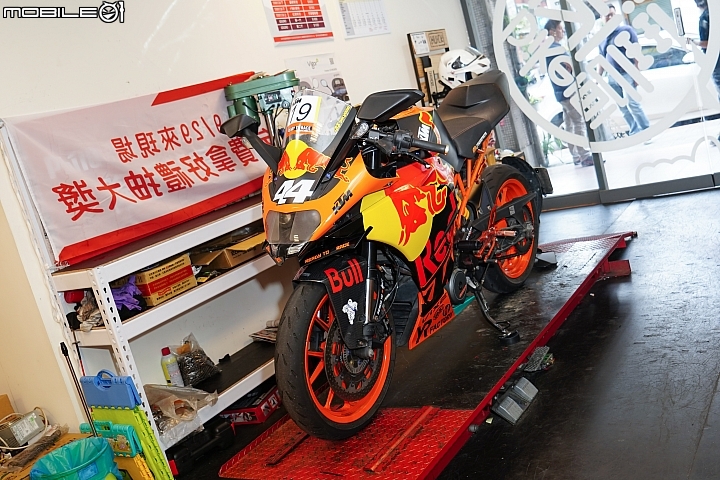 6G AR鍍膜鏡頭搭載 Polaroid MS276WG 雙鏡行車記錄器測試