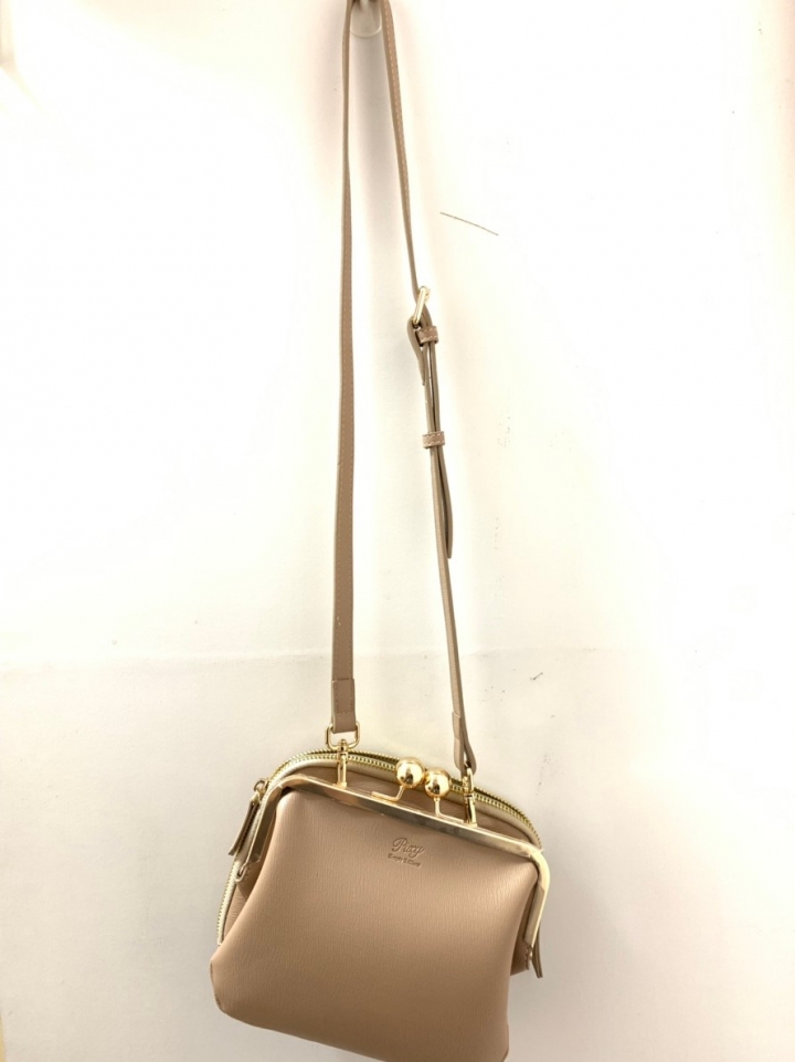 [開箱分享]奶茶色Pixy托斯卡尼旅程口金包