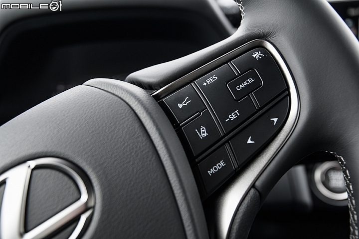 Lexus UX200 日裔歐風新級距 入門菁英強襲市場