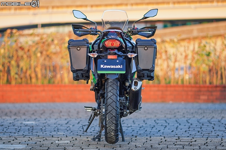 Kawasaki Versys-X 300 Tourer 配備滿載的越野旅行者