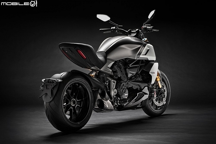 【EICMA2018】DUCATI Panigale V4 R正式降臨！Monster 821 Stealth、Hypermotard 950SP 同步登場！