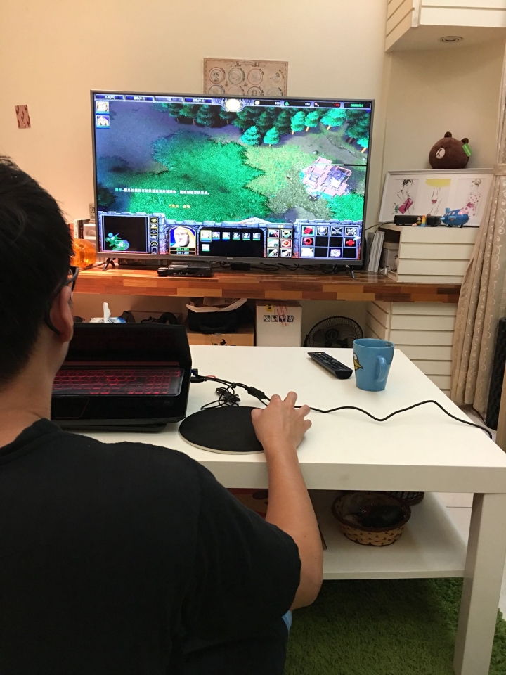 小資情侶 BenQ E55-700開箱