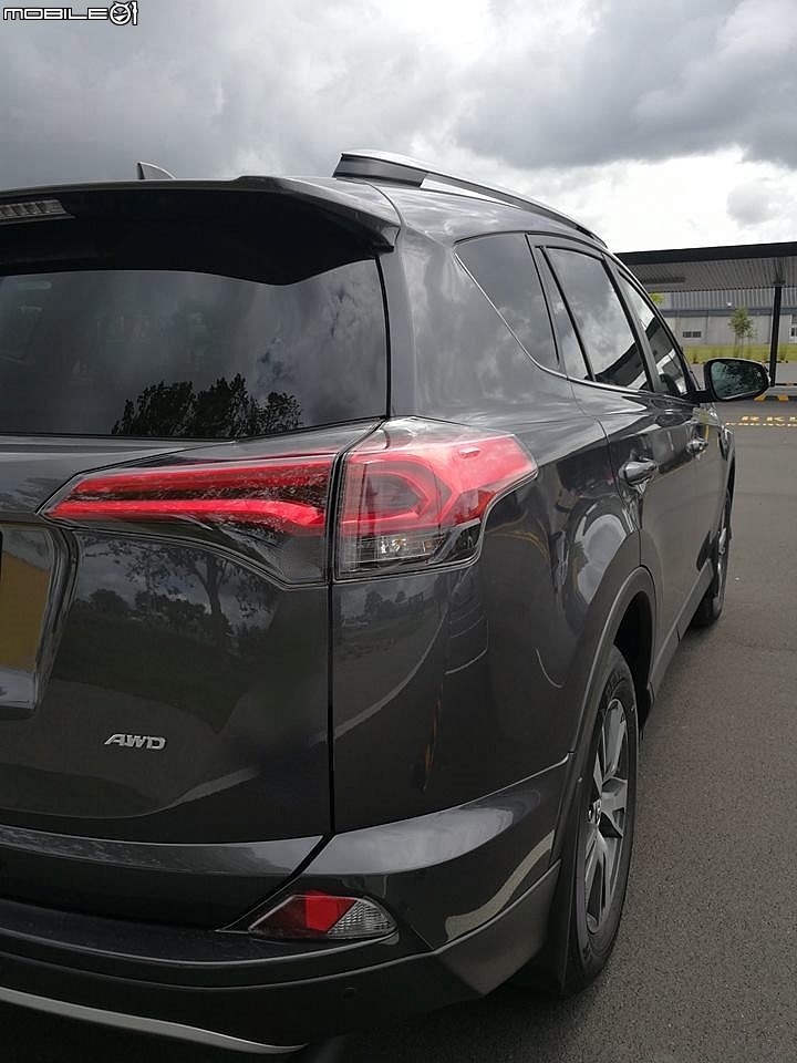 雲河灰 RAV4 簡易開箱