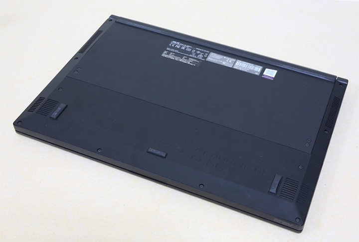 點我看大圖 我的ROG Zephyrus M GM501GS照片開箱 / 硬體小測