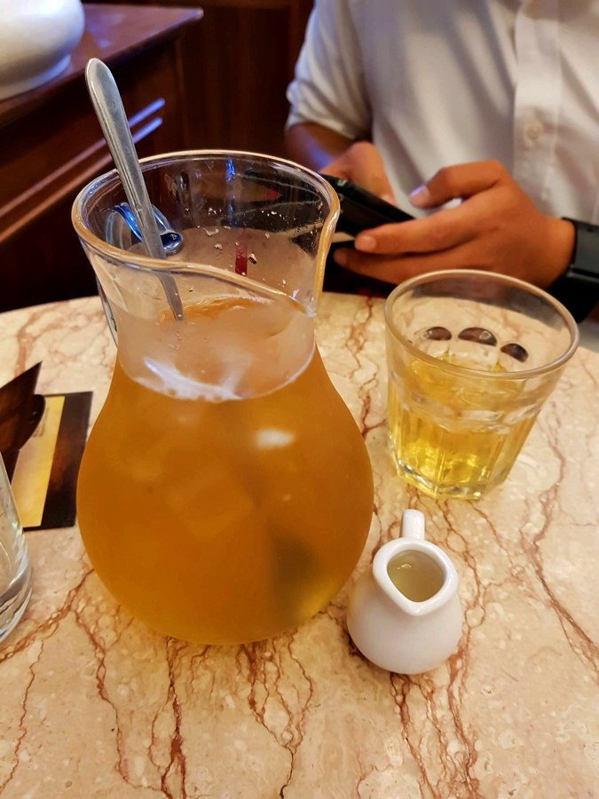 台北內湖moooon river cafe, books 咖啡館~閱讀好地方~ 豪華歐洲宮廷風裝潢~書本菜單~ 氣氛滿滿~ 下午茶~食記~