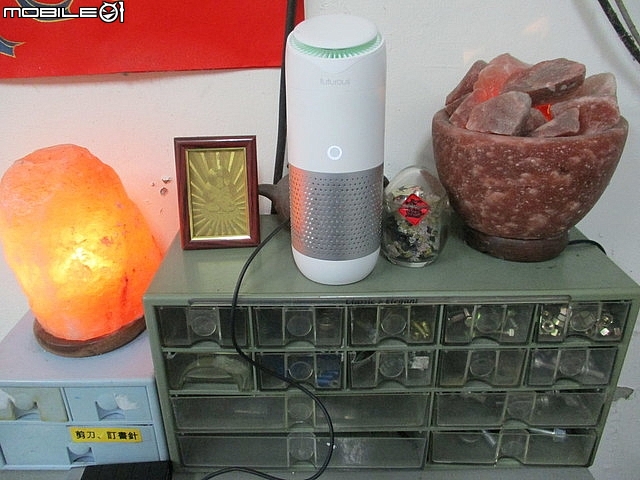 (開箱) 【品感覺Futurous 空氣香氛清淨機 +100%澳洲天然尤加利精油】~讓室內+車內空氣清新又芬芳。[BY維士比@海尼根]。