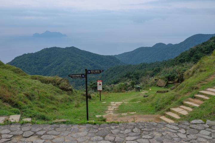 [亂拍照] 桃源谷 草嶺線步道 芒草季 (新北、宜蘭景點)