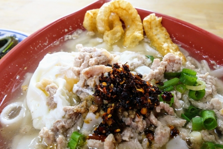 『桃園食記』- 中壢區龍東路．宏珍雲南過橋米線米干 / 龍岡米干 / 忠貞米干 / 雲南美食 / 滇緬料理 / 忠貞市場 / 過橋米線