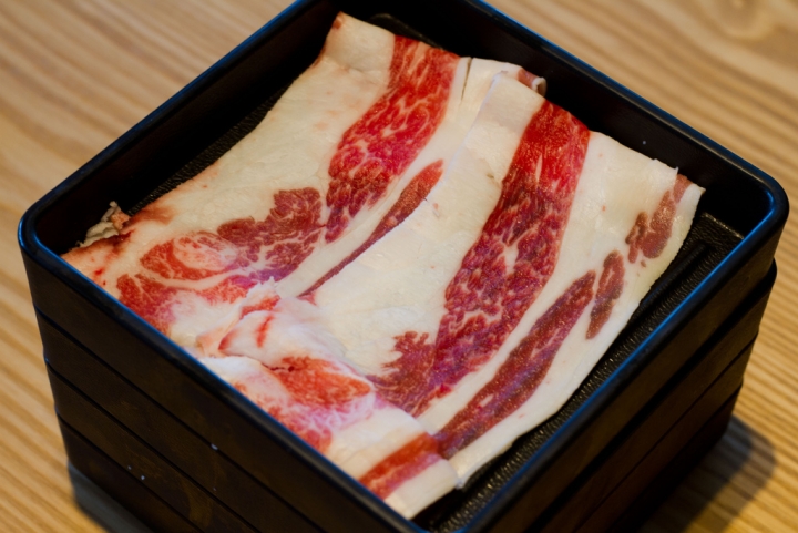 【美食。食記】東京 北千住 美味的連鎖火鍋 しゃぶ菜 マルイ北千住 連鎖店 火鍋 放題 雞肉 壽喜燒 豬肉 牛肉 吃到飽 蔬菜 推薦