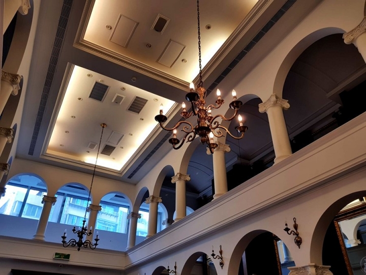 台北內湖moooon river cafe, books 咖啡館~閱讀好地方~ 豪華歐洲宮廷風裝潢~書本菜單~ 氣氛滿滿~ 下午茶~食記~