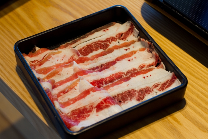 【美食。食記】東京 北千住 美味的連鎖火鍋 しゃぶ菜 マルイ北千住 連鎖店 火鍋 放題 雞肉 壽喜燒 豬肉 牛肉 吃到飽 蔬菜 推薦