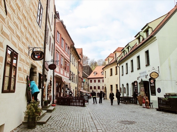 【Cesky Krumlov．走跳】漫遊捷克中世紀童話小鎮-庫倫洛夫城堡與彩繪塔