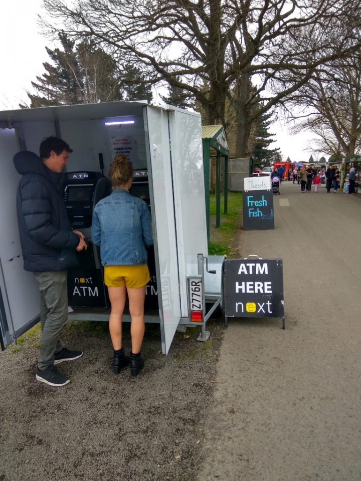 基督城【景點】市內景點 The Riccarton Sunday Market 週日市集