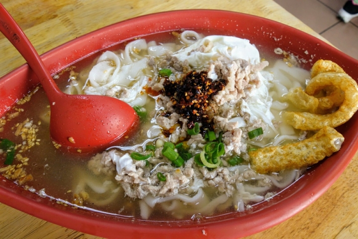 『桃園食記』- 中壢區龍東路．宏珍雲南過橋米線米干 / 龍岡米干 / 忠貞米干 / 雲南美食 / 滇緬料理 / 忠貞市場 / 過橋米線