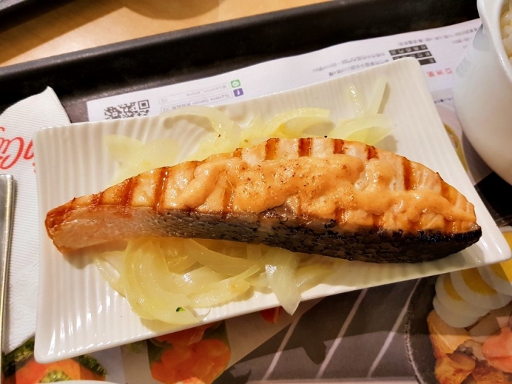 新竹巨城店 Big City 巨城購物中心 美威鮭魚 Supreme Salmon[主打鮭魚餐點的亞洲第一品牌] 中式西式鮭魚套餐選擇超級多, 鮭魚也好好吃喔~松阪級美味 2018食記