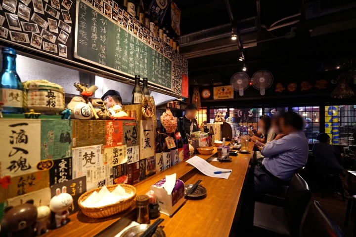 [食記] 川賀燒烤居酒屋(合江店)。嚴選高檔食材、道地日式氛圍。你絕不能錯過的秋蟹料理--奶油螃蟹!