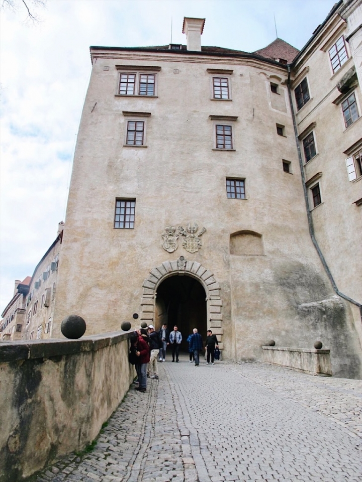 【Cesky Krumlov．走跳】漫遊捷克中世紀童話小鎮-庫倫洛夫城堡與彩繪塔