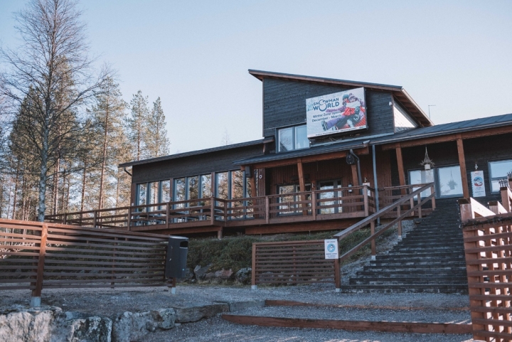 芬蘭自駕3000公里：羅瓦涅米住宿首選—雪人格拉斯 Snowman World Glass Resort 蒸桑拿＋戶外按摩浴缸的雙重享受