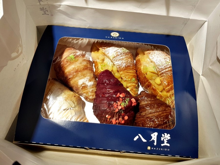 八月堂HAZUKIDO 臺中大遠百店 快閃店 殿堂級可頌 口味多樣 造型美 獨門摺層手法+高級食材原料~ 食記