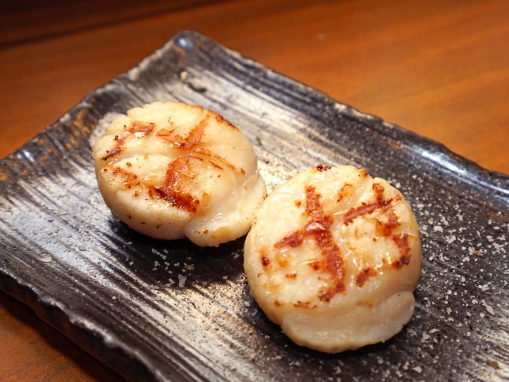 [食記] 川賀燒烤居酒屋(合江店)。嚴選高檔食材、道地日式氛圍。你絕不能錯過的秋蟹料理--奶油螃蟹!