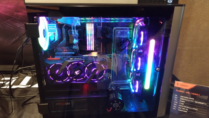 包山包海的Aorus你究竟還有啥麼做不到的~AORUS XTREME 玩家體驗會