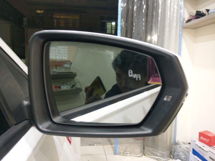 比悲傷更悲傷的故事 就是買了限量66台的POLO GTI 才發現2019年式 多了盲點
