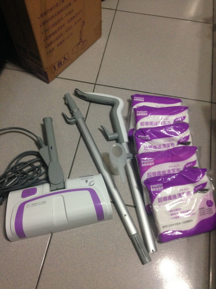 [開箱] 很輕的品諾蒸汽清潔機(基本款蒸汽拖把)