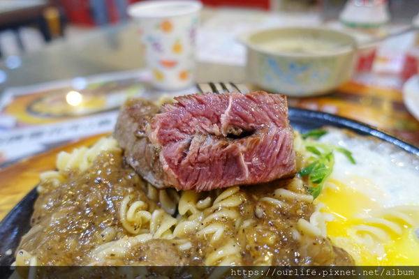 親親戲院.188元超值雪花牛排+爆漿餐包很好吃@我家牛排北屯店