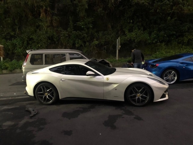 恍神撞車