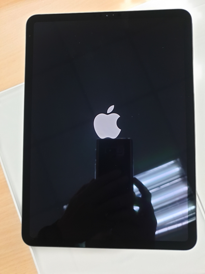 iPad Pro 11吋太空灰開箱加快充測試